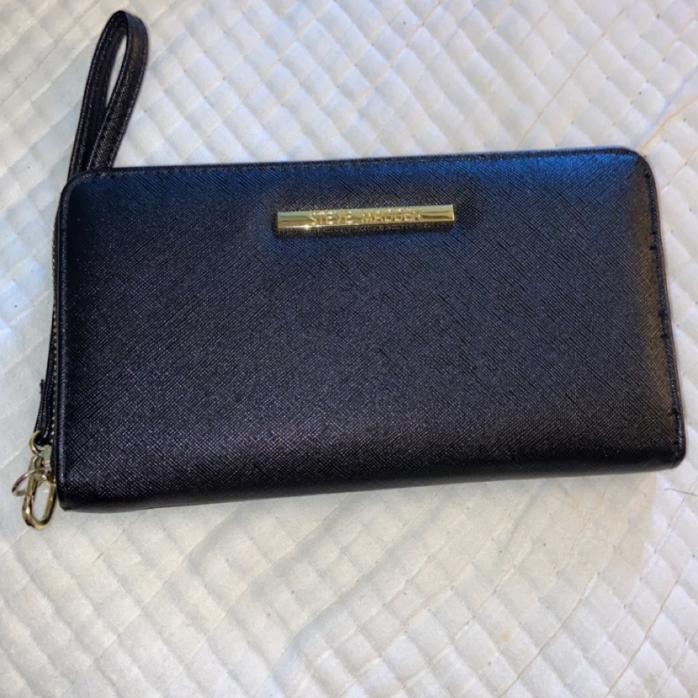 Steve Madden wallet
